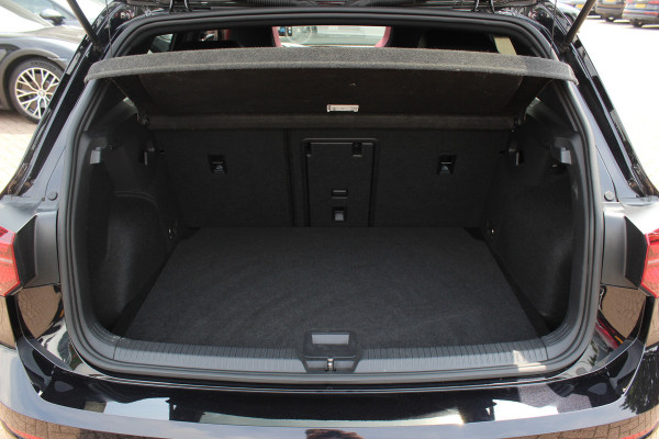 Volkswagen Golf 2.0 TSI GTI Clubsport / Full option! / Panoramadak / Camera / Head-up / Leder / Nurburgring / 19'' / Harman Kardon / Matrix LED / Stoelventilatie+Verwarming+Massage / Stuurverwarming / Dodehoek / DAB / ACC