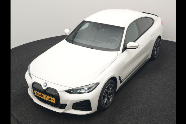 BMW i4 eDrive35 M Sport PRO 70 kWh 286pk Dealer O.H | Trekhaak Af Fabriek | Adaptive Cruise | 360 Camera | Adaptive Onderstel |  Alcantara Sportstoelen Verwarmd | Widescreen Navi | Apple Carplay | Virtual | DAB | 18" L.M |