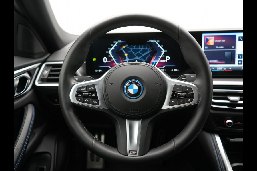 BMW i4 eDrive35 M Sport PRO 70 kWh 286pk Dealer O.H | Trekhaak Af Fabriek | Adaptive Cruise | 360 Camera | Adaptive Onderstel |  Alcantara Sportstoelen Verwarmd | Widescreen Navi | Apple Carplay | Virtual | DAB | 18" L.M |