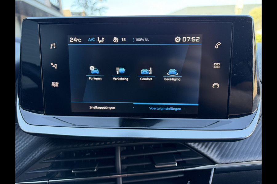 Peugeot 2008 1.2 PureTech Allure / DISTRIBUTIERIEM NIEUW / Apple CarPlay-Android / Stoelverwarming / ALL-Season / 1e Eigenaar