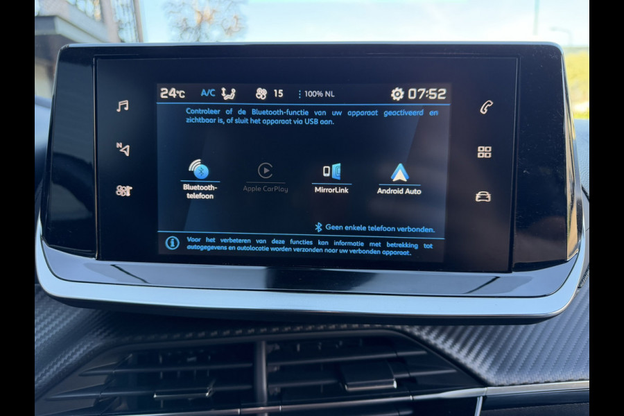 Peugeot 2008 1.2 PureTech Allure / DISTRIBUTIERIEM NIEUW / Apple CarPlay-Android / Stoelverwarming / ALL-Season / 1e Eigenaar