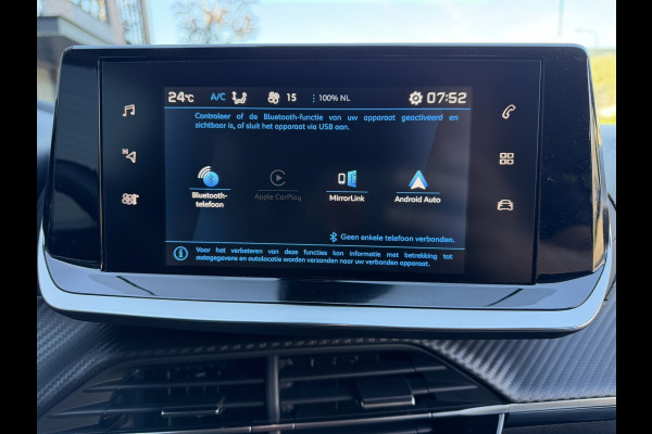 Peugeot 2008 1.2 PureTech Allure / DISTRIBUTIERIEM NIEUW / Apple CarPlay-Android / Stoelverwarming / ALL-Season / 1e Eigenaar