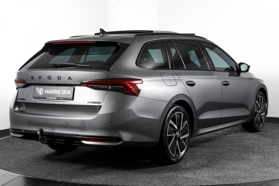Škoda Octavia Combi 1.5 TSI MHEV 150 PK Sportline Business | S/K-Panodak | Elek. Trekhaak | Matrix Led | Adapt. Cruise | Winterpakket | 13 inch Navi | Camera | NAV + App. Connect | ECC | Elek. Klep | LM 18" | 5062