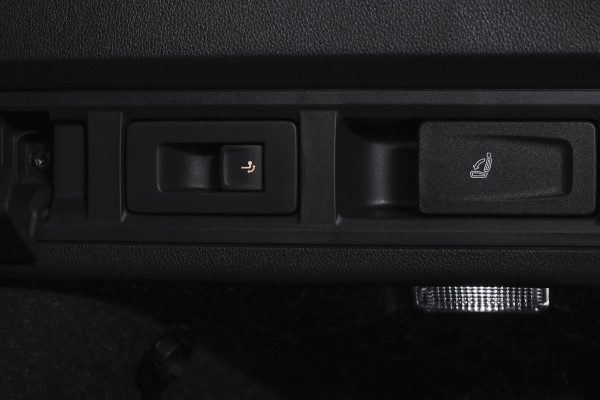 Škoda Octavia Combi 1.5 TSI MHEV 150 PK Sportline Business | Elek. Trekhaak | Matrix Led | Adapt. Cruise | Winterpakket | 13 inch Navi | Camera | NAV + App. Connect | ECC | Elek. Klep | LM 18" | 2748