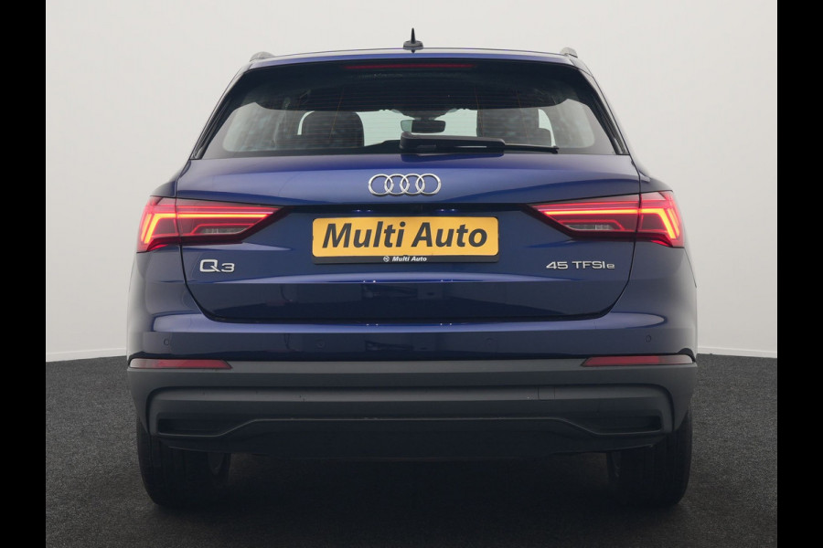 Audi Q3 45 TFSI e S-Line PHEV 245pk Dealer O.H Adaptive Cruise | Camera | Blis | S-line Interieur | Lederen Sportstoelen Verwarmd | Sportstuur | Navigatie | Virtual | DAB | 17"L.M |