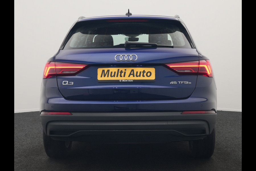 Audi Q3 45 TFSI e S-Line PHEV 245pk Dealer O.H Adaptive Cruise | Camera | Blis | S-line Interieur | Lederen Sportstoelen Verwarmd | Sportstuur | Navigatie | Virtual | DAB | 17"L.M |