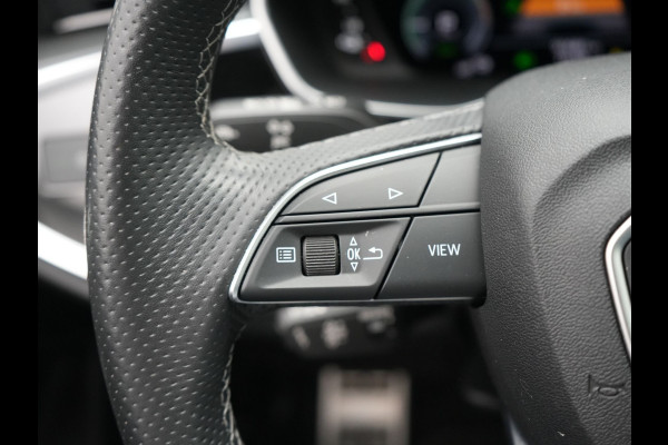 Audi Q3 45 TFSI e S-Line PHEV 245pk Dealer O.H Adaptive Cruise | Camera | Blis | S-line Interieur | Lederen Sportstoelen Verwarmd | Sportstuur | Navigatie | Virtual | DAB | 17"L.M |
