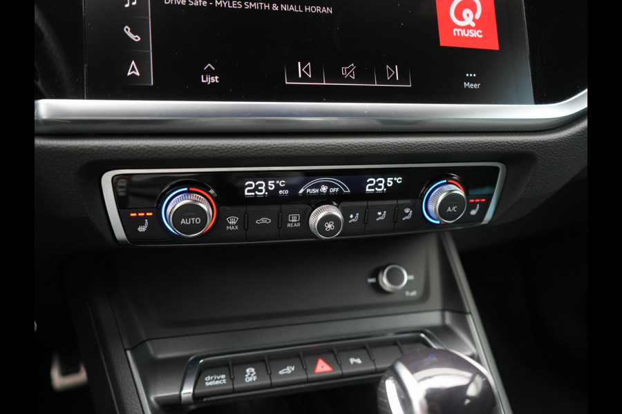 Audi Q3 45 TFSI e S-Line PHEV 245pk Dealer O.H Adaptive Cruise | Camera | Blis | S-line Interieur | Lederen Sportstoelen Verwarmd | Sportstuur | Navigatie | Virtual | DAB | 17"L.M |
