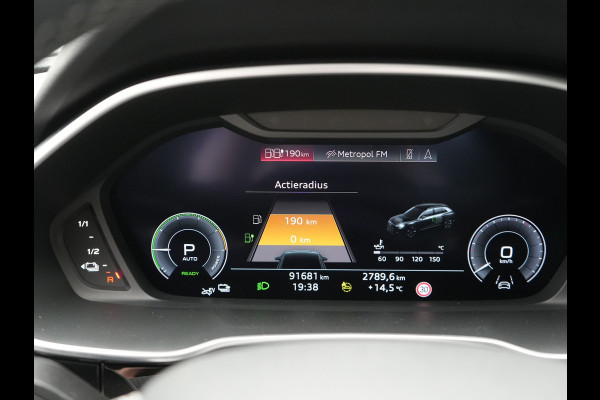 Audi Q3 45 TFSI e S-Line PHEV 245pk Dealer O.H Adaptive Cruise | Camera | Blis | S-line Interieur | Lederen Sportstoelen Verwarmd | Sportstuur | Navigatie | Virtual | DAB | 17"L.M |