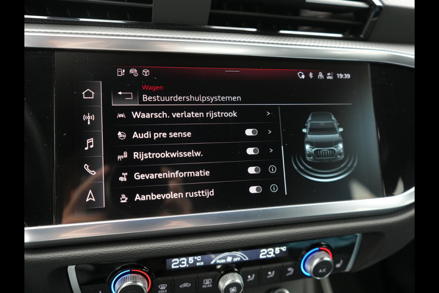 Audi Q3 45 TFSI e S-Line PHEV 245pk Dealer O.H Adaptive Cruise | Camera | Blis | S-line Interieur | Lederen Sportstoelen Verwarmd | Sportstuur | Navigatie | Virtual | DAB | 17"L.M |