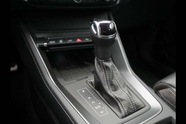 Audi Q3 45 TFSI e S-Line PHEV 245pk Dealer O.H Adaptive Cruise | Camera | Blis | S-line Interieur | Lederen Sportstoelen Verwarmd | Sportstuur | Navigatie | Virtual | DAB | 17"L.M |