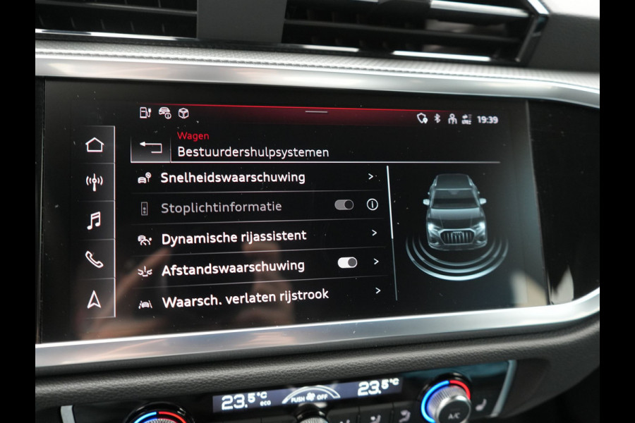 Audi Q3 45 TFSI e S-Line PHEV 245pk Dealer O.H Adaptive Cruise | Camera | Blis | S-line Interieur | Lederen Sportstoelen Verwarmd | Sportstuur | Navigatie | Virtual | DAB | 17"L.M |