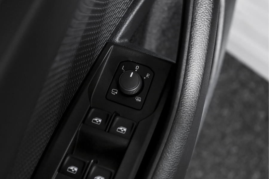 Škoda Octavia Combi 1.5 TSI MHEV 150 PK Sportline Business | Elek. Trekhaak | Matrix Led | Adapt. Cruise | Winterpakket | 13 inch Navi | Camera | NAV + App. Connect | ECC | Elek. Klep | LM 18" | 2748