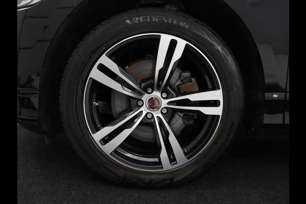 Jaguar I-PACE EV400 Business Edition S 90 kWh SOH 94,2% | Carplay | Navigatie | Standkachel | Panoramadak | Camera | Adaptive cruise | Elektrische achterklep | Climate control