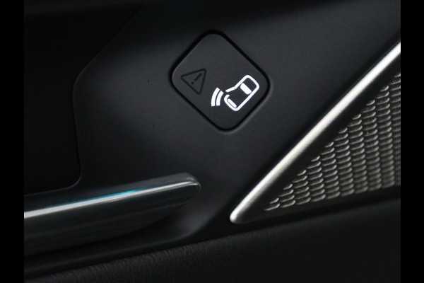 Jaguar I-PACE EV400 Business Edition S 90 kWh SOH 94,2% | Carplay | Navigatie | Standkachel | Panoramadak | Camera | Adaptive cruise | Elektrische achterklep | Climate control