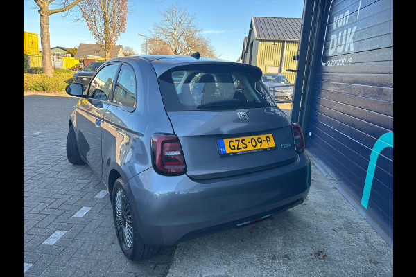Fiat 500 3+1 Icon SOH 100% 42 kWh 100% Electrisch, Parkeer sensoren achter, DAB radio, Extra achterdeur rechts