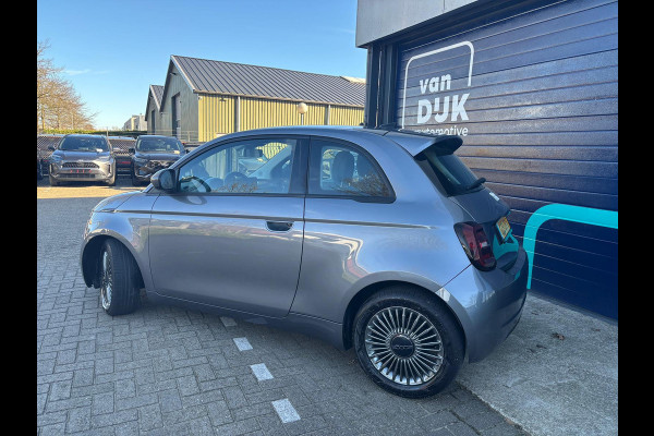 Fiat 500 3+1 Icon SOH 100% 42 kWh 100% Electrisch, Parkeer sensoren achter, DAB radio, Extra achterdeur rechts