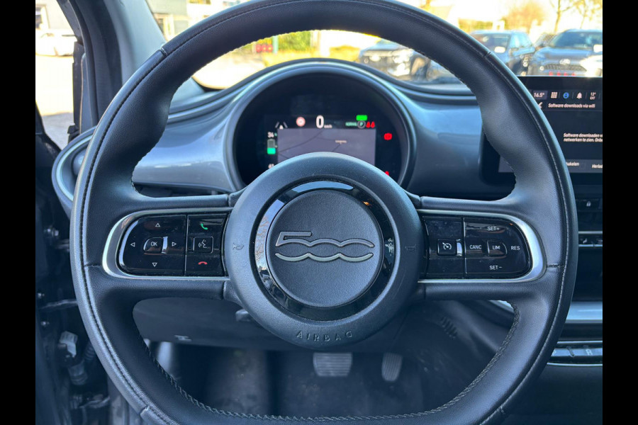 Fiat 500E 3+1 Icon 42 kWh 118 pk Automaat SOH 100% 42 kWh | Navi | CarPlay | DAB | PDC | 28.000 km 100% Electrisch, Extra achterdeur rechts | 11 kW laden | 85 kW snelladen | BTW-auto