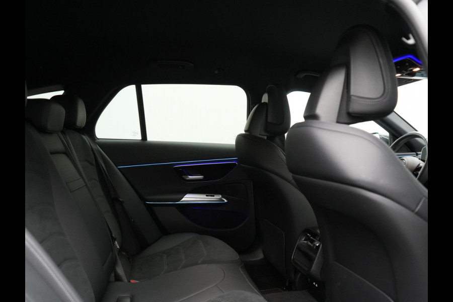 Mercedes-Benz E-Klasse Estate 300 e AMG Line PHEV 313pk INCL BTW Dealer O.H. | Trekhaak Af Fabriek | Adaptive Cruise | 360 Camera | Digital Light | Alcantara Sportstoelen Memory & Verwarmd | Sfeerverlichting | Keyless | Blis | Navigatie | DAB | Plug In Hybrid |