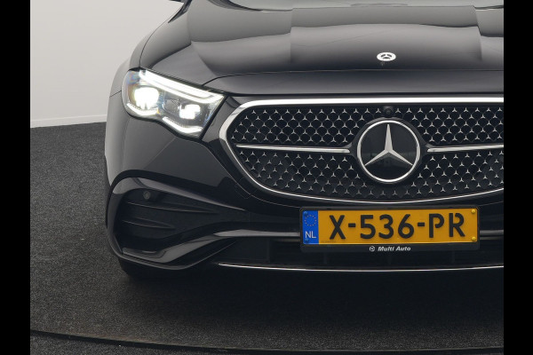 Mercedes-Benz E-Klasse Estate 300 e AMG Line PHEV 313pk INCL BTW Dealer O.H. | Trekhaak Af Fabriek | Adaptive Cruise | 360 Camera | Digital Light | Alcantara Sportstoelen Memory & Verwarmd | Sfeerverlichting | Keyless | Blis | Navigatie | DAB | Plug In Hybrid |