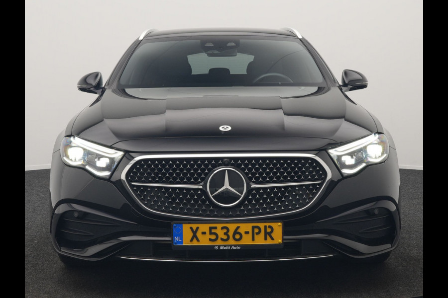 Mercedes-Benz E-Klasse Estate 300 e AMG Line PHEV 313pk INCL BTW Dealer O.H. | Trekhaak Af Fabriek | Adaptive Cruise | 360 Camera | Digital Light | Alcantara Sportstoelen Memory & Verwarmd | Sfeerverlichting | Keyless | Blis | Navigatie | DAB | Plug In Hybrid |