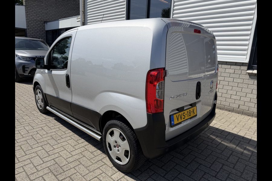 Fiat Fiorino 1.3 MJ Adventure / vaste prijs rijklaar € 9.950 ex btw / lease vanaf € 168 / euro 6 / bpm vrij / zilver metallic / airco / cruise / navi / schuifdeur / pdc achter !