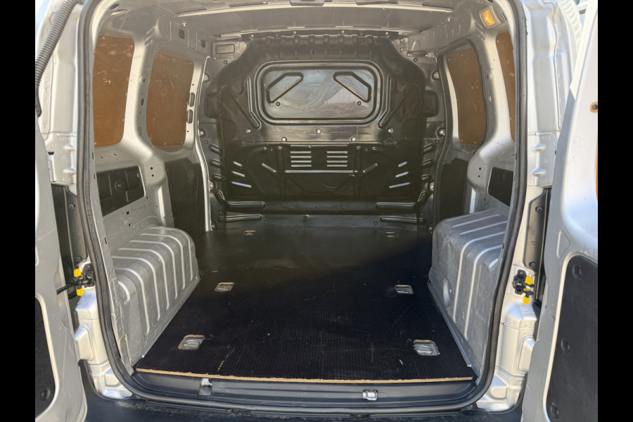 Fiat Fiorino 1.3 MJ Adventure / vaste prijs rijklaar € 9.950 ex btw / lease vanaf € 168 / euro 6 / bpm vrij / zilver metallic / airco / cruise / navi / schuifdeur / pdc achter !
