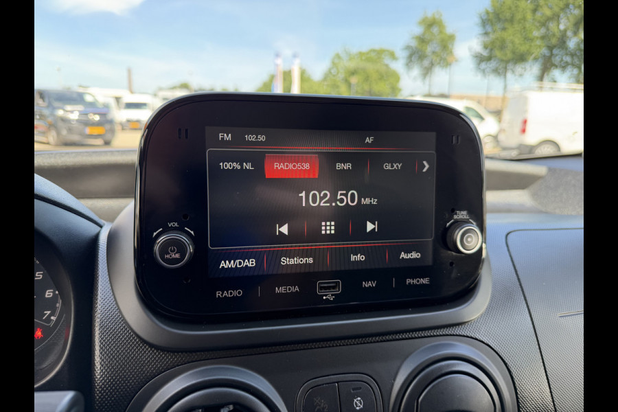 Fiat Fiorino 1.3 MJ Adventure / vaste prijs rijklaar € 9.950 ex btw / lease vanaf € 168 / euro 6 / bpm vrij / zilver metallic / airco / cruise / navi / schuifdeur / pdc achter !