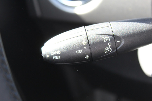Fiat 500 1.0 70 pk Hybrid Cruise Control, Apple Carplay, Bluetooth, Parkeersensoren achter