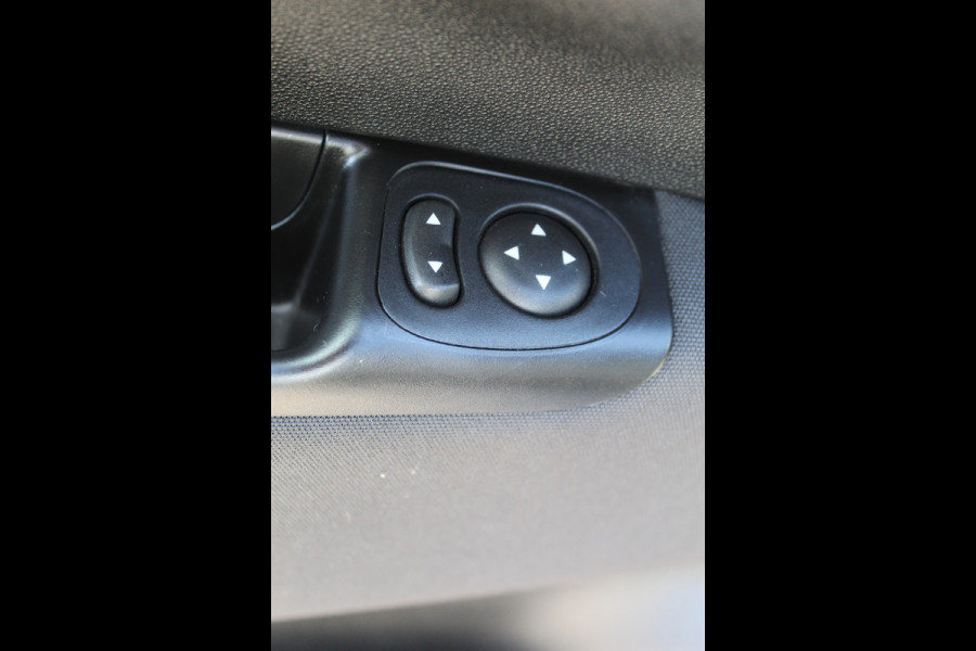 Fiat 500 1.0 70 pk Hybrid Cruise Control, Apple Carplay, Bluetooth, Parkeersensoren achter