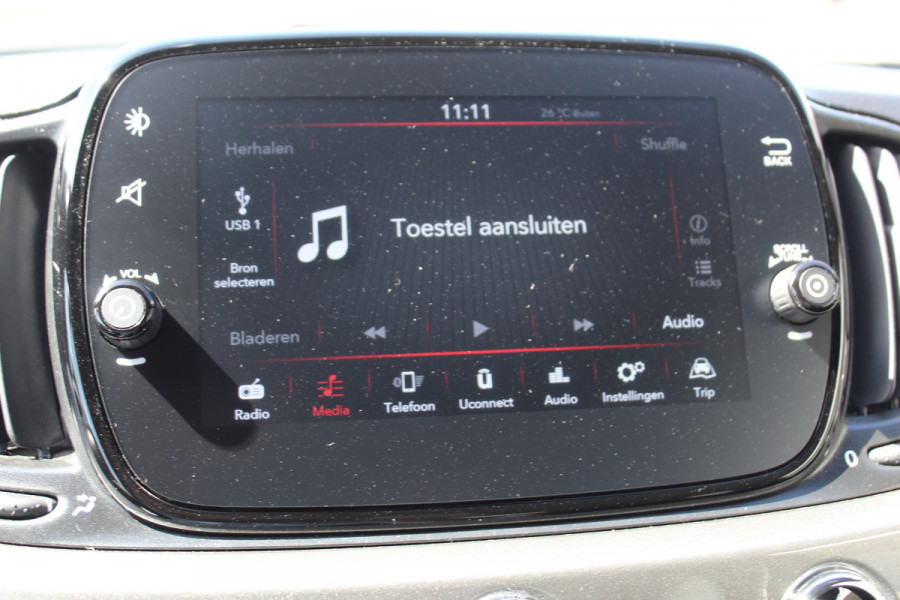 Fiat 500 1.0 70 pk Hybrid Cruise Control, Apple Carplay, Bluetooth, Parkeersensoren achter