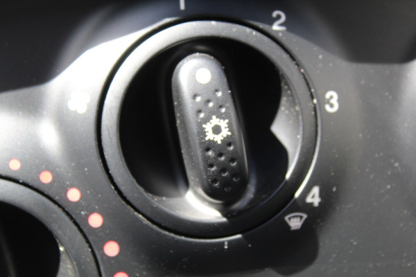 Fiat 500 1.0 70 pk Hybrid Cruise Control, Apple Carplay, Bluetooth, Parkeersensoren achter