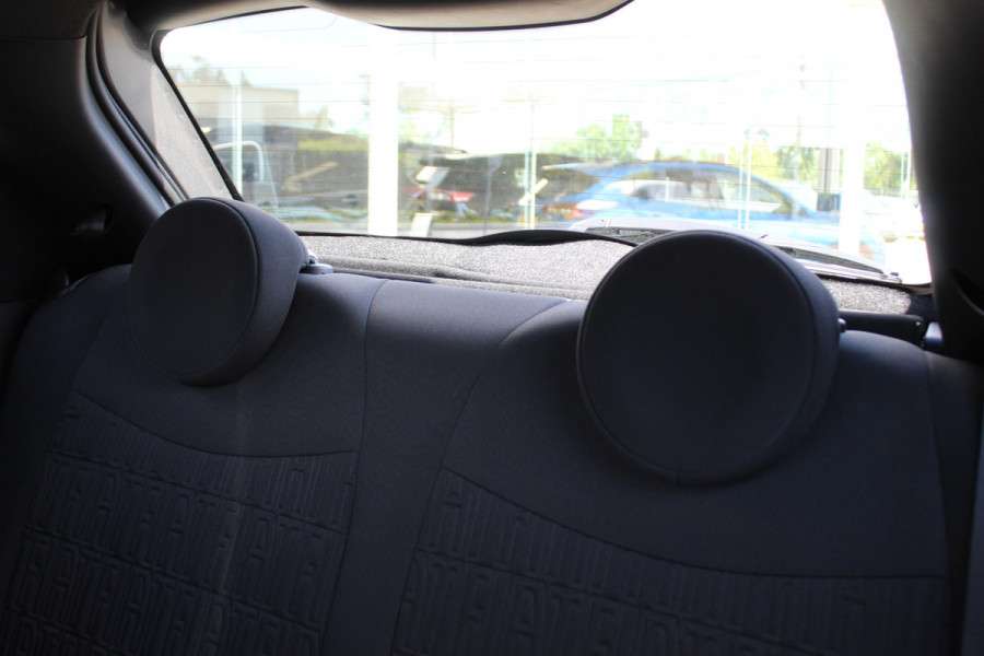 Fiat 500 1.0 70 pk Hybrid Cruise Control, Apple Carplay, Bluetooth, Parkeersensoren achter