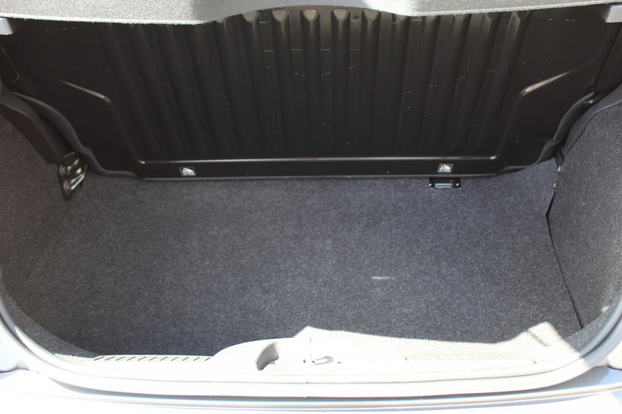 Fiat 500 1.0 70 pk Hybrid Cruise Control, Apple Carplay, Bluetooth, Parkeersensoren achter