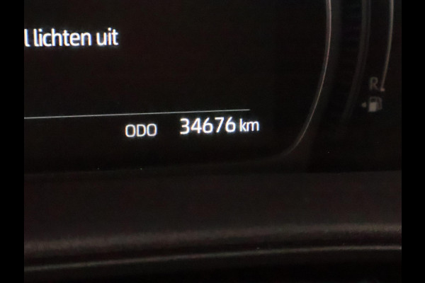 Toyota Aygo X 1.0 VVT-i MT First | Apple Carplay & AndroidAUTO | Lichtmetalen velgen | Camera | Privacy Glass |