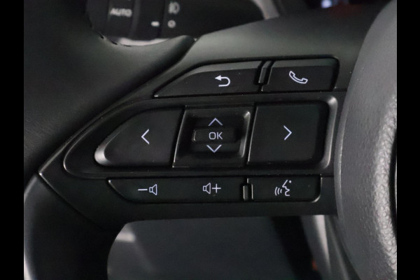Toyota Aygo X 1.0 VVT-i MT First | Apple Carplay & AndroidAUTO | Lichtmetalen velgen | Camera | Privacy Glass |