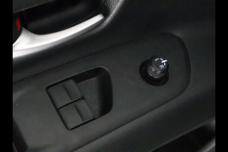 Toyota Aygo X 1.0 VVT-i MT First | Apple Carplay & AndroidAUTO | Lichtmetalen velgen | Camera | Privacy Glass |