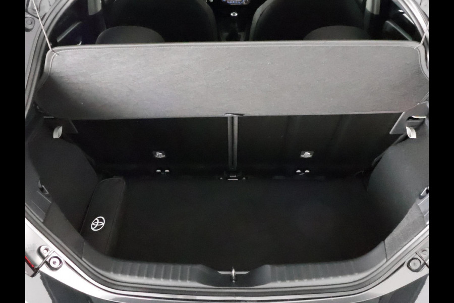 Toyota Aygo X 1.0 VVT-i MT First | Apple Carplay & AndroidAUTO | Lichtmetalen velgen | Camera | Privacy Glass |