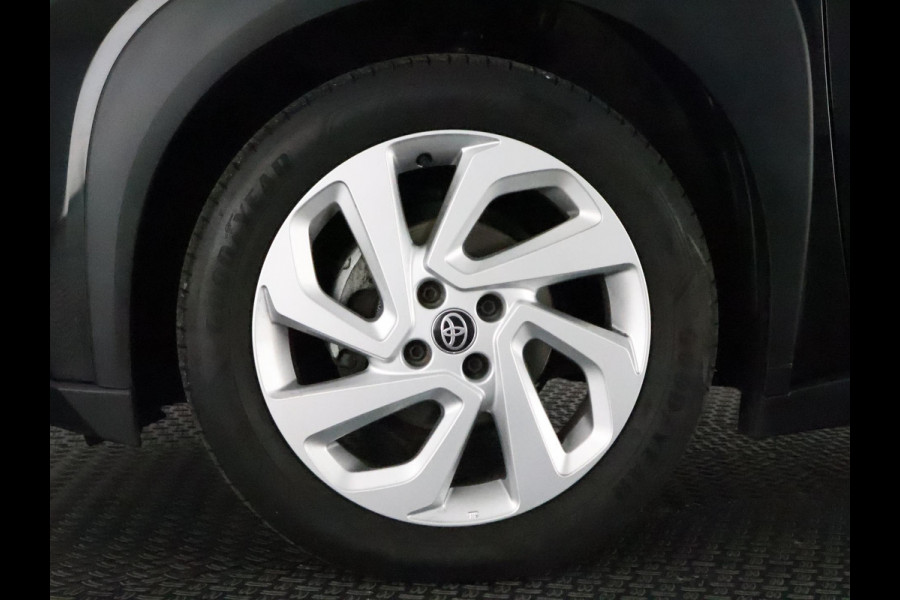Toyota Aygo X 1.0 VVT-i MT First | Apple Carplay & AndroidAUTO | Lichtmetalen velgen | Camera | Privacy Glass |