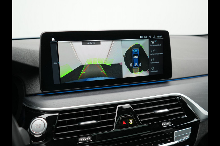BMW 5 Serie Touring 530e M Sport PHEV 293pk Dealer O.H. | Panodak | Adaptive Cruise | 360 Camera | Harman / Kardon | Lederen Comfortzetels Memory & Verwarmd | Adaptive LED | Apple Carplay | Blis | Sfeerverlichting | Navigatie | DAB | Plug In Hybrid |