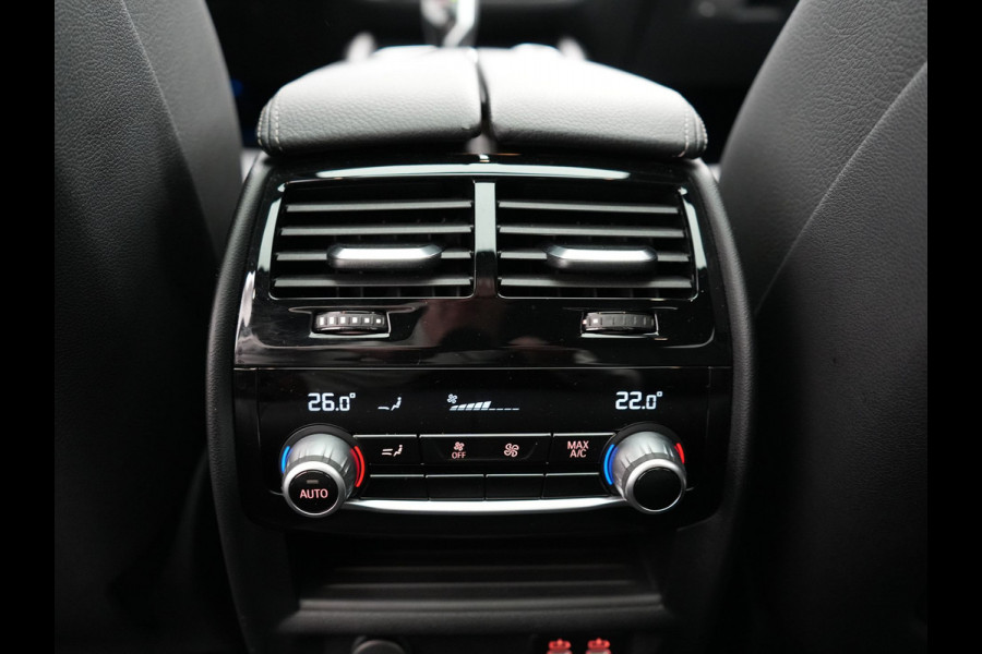 BMW 5 Serie Touring 530e M Sport PHEV 293pk Dealer O.H. | Panodak | Adaptive Cruise | 360 Camera | Harman / Kardon | Lederen Comfortzetels Memory & Verwarmd | Adaptive LED | Apple Carplay | Blis | Sfeerverlichting | Navigatie | DAB | Plug In Hybrid |
