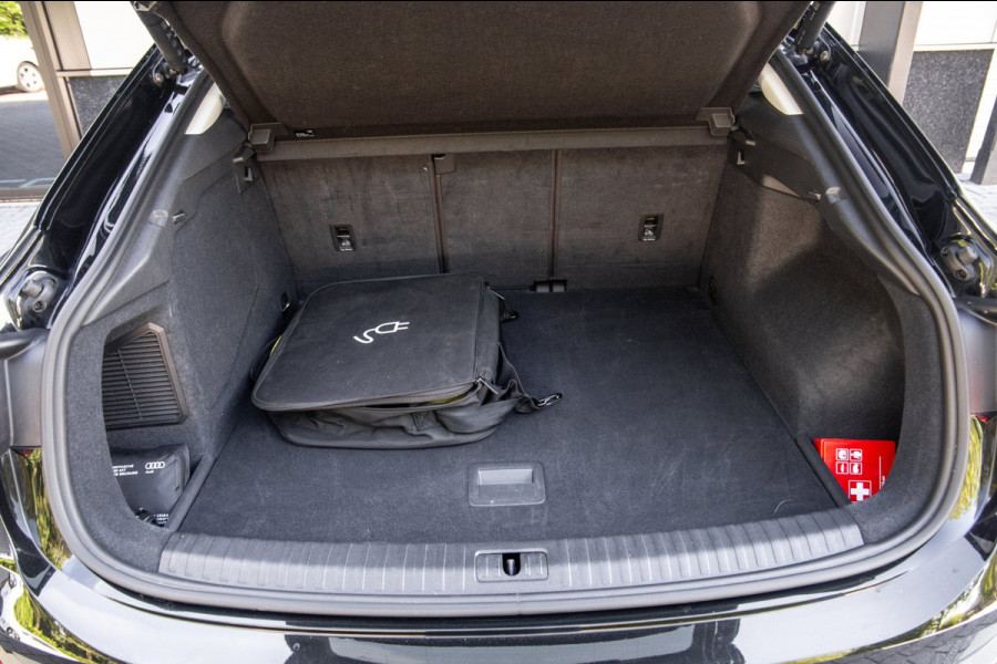 Audi Q3 Sportback 45 TFSI e Edition / SOH 90% / DAB / Achteruitrijcamera / LED