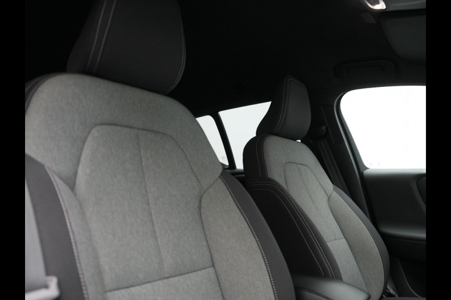 Volvo XC40 T4 Plus Bright PHEV 211pk Dealer O.H. | Adaptive Cruise | Camera | Sportstoelen Memory & Verwarmd | Harman / Kardon | Stuur Verwarmd | Apple Carplay | Keyless | Navigatie | DAB | Plug In Hybrid