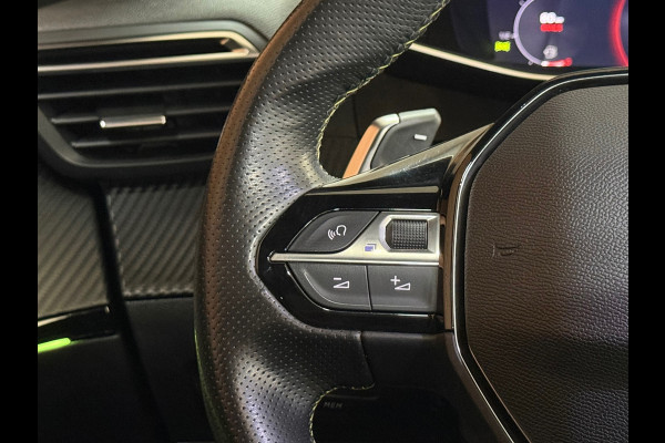 Peugeot 2008 1.2 PureTech GT-line | Leder | 18 inch | Panoramadak | ACC | Dodehoek | Afneembare Trekhaak | Camera