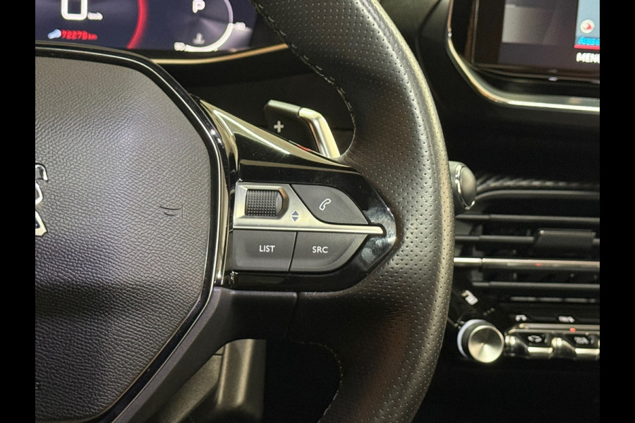 Peugeot 2008 1.2 PureTech GT-line | Leder | 18 inch | Panoramadak | ACC | Dodehoek | Afneembare Trekhaak | Camera