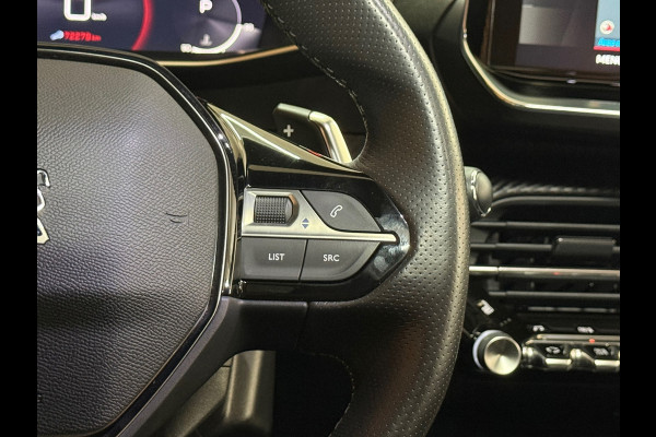 Peugeot 2008 1.2 PureTech GT-line | Leder | 18 inch | Panoramadak | ACC | Dodehoek | Afneembare Trekhaak | Camera