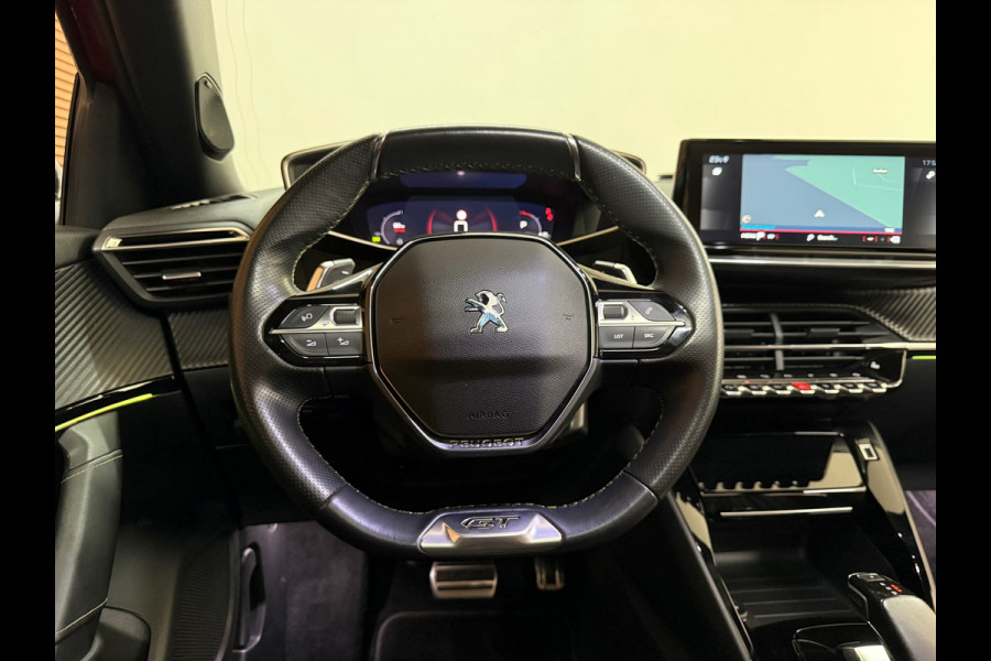 Peugeot 2008 1.2 PureTech GT-line | Leder | 18 inch | Panoramadak | ACC | Dodehoek | Afneembare Trekhaak | Camera
