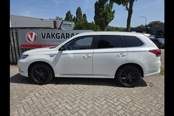 Mitsubishi Outlander 2.4 PHEV Instyle 18"/Trekhaak/LED/Leder/Stoel + stuurverwarming/Dodehoek/PDC v+a/360 Camera/Apple Carplay & Android Auto