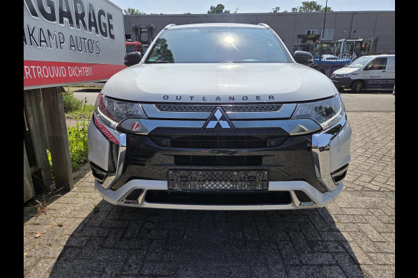 Mitsubishi Outlander 2.4 PHEV Instyle 18"/Trekhaak/LED/Leder/Stoel + stuurverwarming/Dodehoek/PDC v+a/360 Camera/Apple Carplay & Android Auto