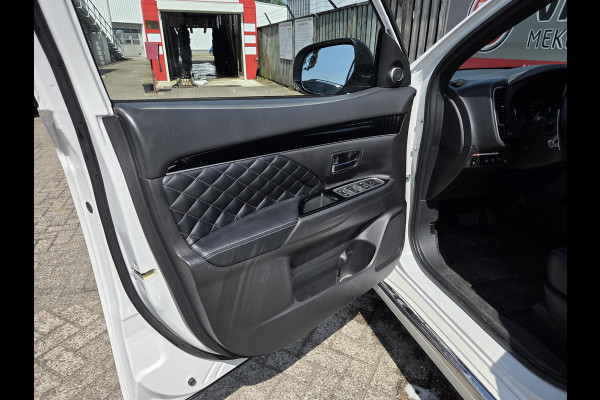 Mitsubishi Outlander 2.4 PHEV Instyle 18"/Trekhaak/LED/Leder/Stoel + stuurverwarming/Dodehoek/PDC v+a/360 Camera/Apple Carplay & Android Auto